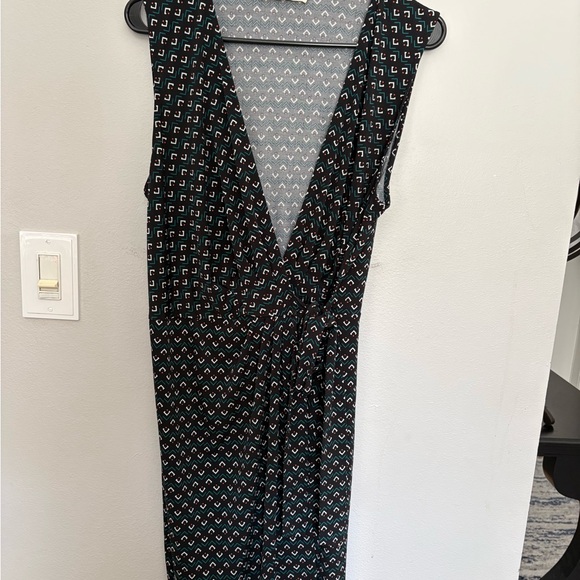 41 Hawthorn Black and White Geometric Midi Dress - Picture 2 of 6